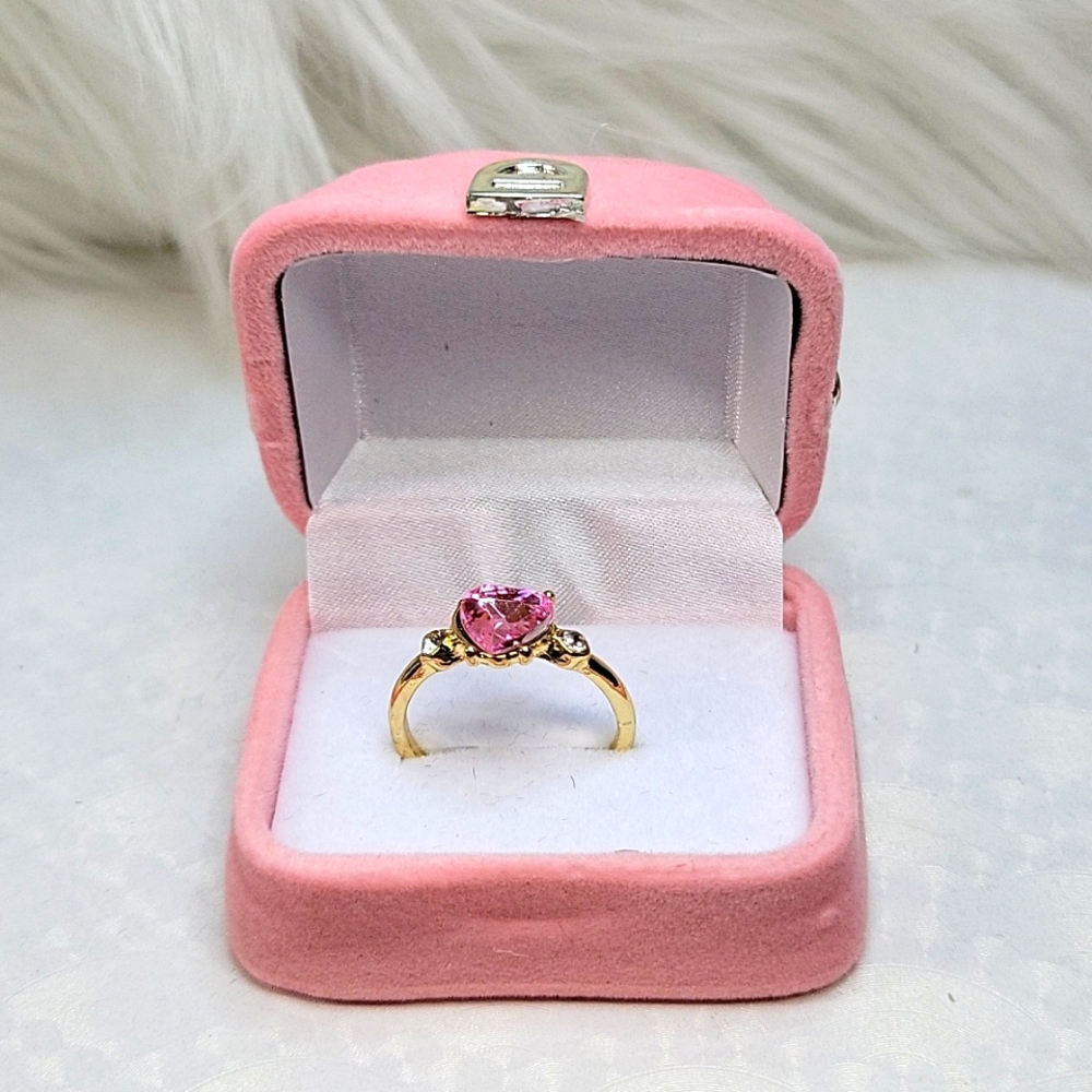 Elegant Pink stone Ring in Gold Setting Size 8